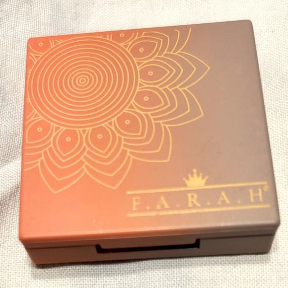 NWT- Farah Pressed Pigment Eye Shadow Duo- Blossom and Breeze. - Picture 1 of 4